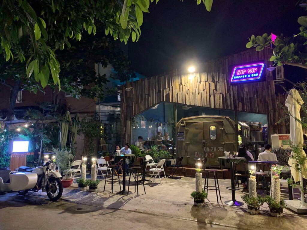THE BEST ROOFTOP BARS IN TUY HOA