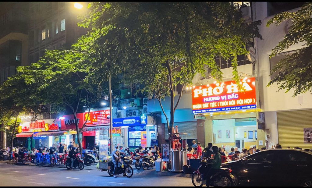 Late-Night Eats In Saigon: Your Ultimate Guide To Midnight Dining